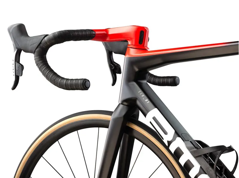 2021 BMC Teammachine SLR01 One Ltd Road Bike in carbonb white red
